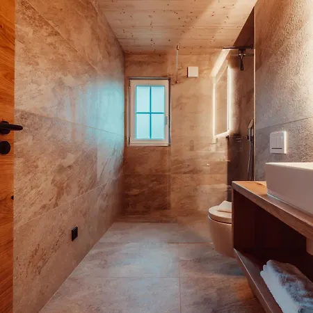 Forestum - Black Forest Luxury Mit Sauna * Менценшванд
