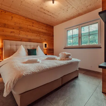 Forestum - Black Forest Luxury Mit Sauna * Менценшванд