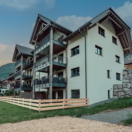 Апартаменты Forestum - Black Forest Luxury Mit Sauna Менценшванд