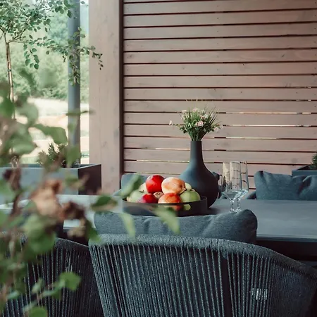 Апартаменты Forestum - Black Forest Luxury Mit Sauna Менценшванд